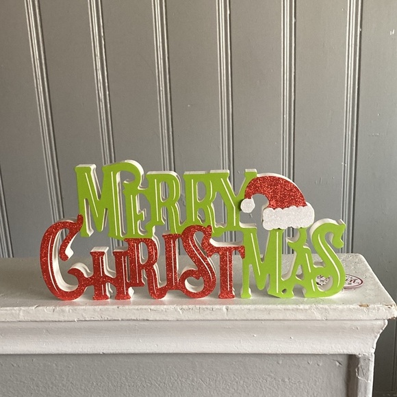 NWT-Beautiful Glittered- Gleaming Red & Green- Merry Christmas Wooden Decor Sign - Picture 9 of 17